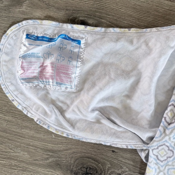 Bundle of 2 halo sleep sack swaddles small - Picture 8 of 10